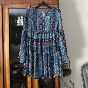 Olsenboye dress with flare sleeves